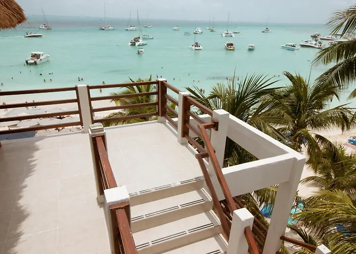 Cuxos Hotel Beachfront
